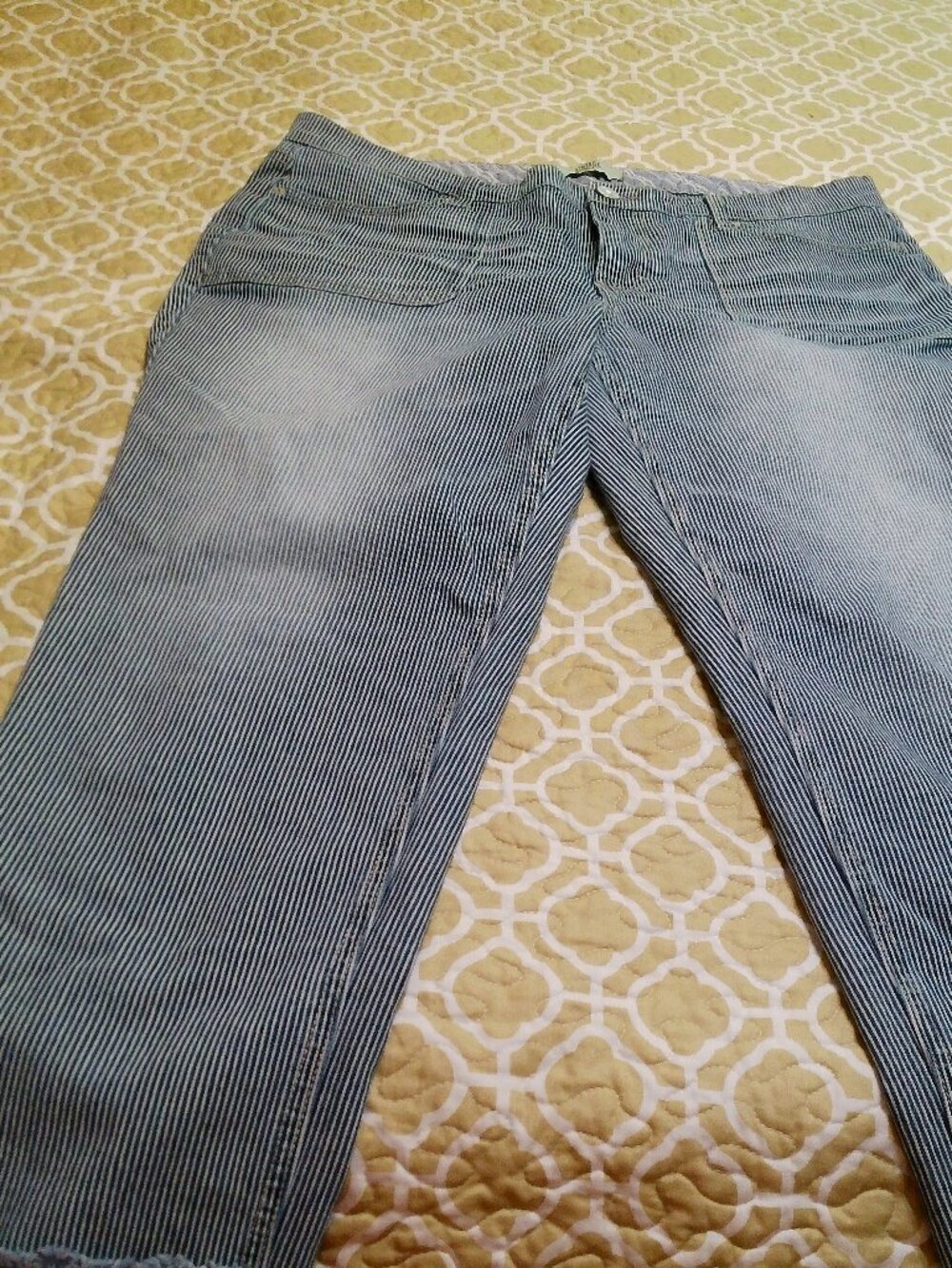 VINTAGE AMERICA PINSTIPE BLUE JEANS SIZE 12 GOOD CONDITION